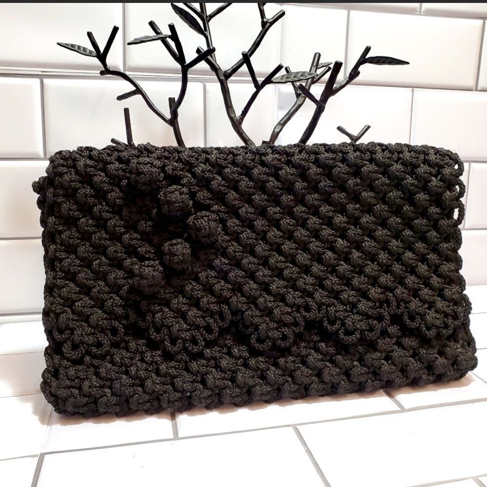 Black Heavy Weight‎ Crocheted clutch with scalloped edge